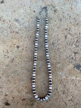 Load image into Gallery viewer, Silver and Pearl Necklace