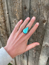 Load image into Gallery viewer, Turquoise Ring Size 8 R0411