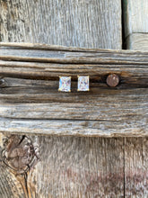 Load image into Gallery viewer, Gold CZ Studs E0342