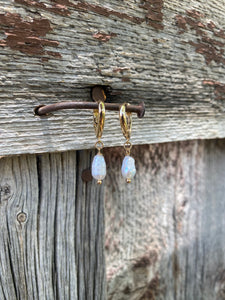 Gold Huggie Pearl Earring E0225