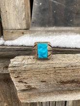 Load image into Gallery viewer, Heavy Vintage Ring R0400