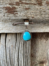 Load image into Gallery viewer, Turquoise Pendant P0663