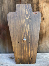 Load image into Gallery viewer, Vintage Heart Necklace N0779