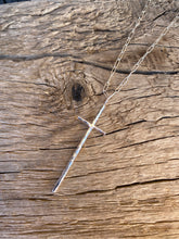 Load image into Gallery viewer, Silver Cross Necklace N0560