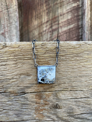 White Buffalo Bar Necklace N0629