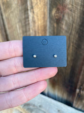 Load image into Gallery viewer, Silver Studs E0281