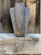 Load image into Gallery viewer, Vintage Liquid Silver 5 Strand Necklace N0785