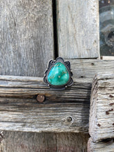Load image into Gallery viewer, Vintage Ring Size 8