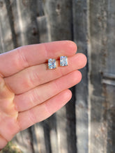 Load image into Gallery viewer, Gold CZ Studs E0342