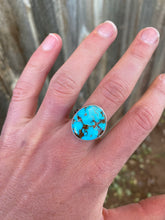 Load image into Gallery viewer, Kingman Turquoise Ring Size 8 1/4 R0351