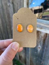 Load image into Gallery viewer, Orange Spiny Oyster Earrings E0322