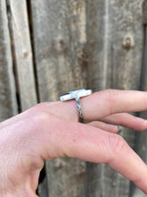 Load image into Gallery viewer, White Buffalo Ring Size 6.5 R0362
