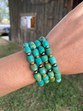 Load image into Gallery viewer, Turquoise Spiny Oyster Stretchy Bracelet C0399