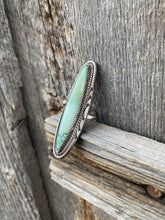 Load image into Gallery viewer, Vintage Ring Size 9 R0378