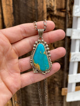 Load image into Gallery viewer, Vintage Turquoise Pendant Necklace N0927