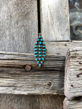 Load image into Gallery viewer, Vintage Ring Size 8