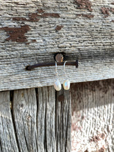 Load image into Gallery viewer, Freshwater Pearl Dangle (Silver) E0340