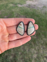 Load image into Gallery viewer, Royston Ribbon Earrings E0327