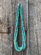 Load image into Gallery viewer, Graduated Turquoise Necklace N0648