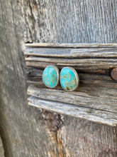 Load image into Gallery viewer, Turquoise Earrings E0332